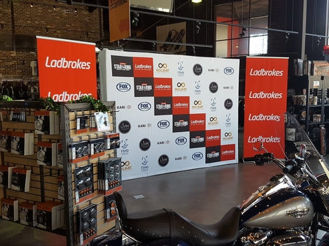 popup display with pull up banners